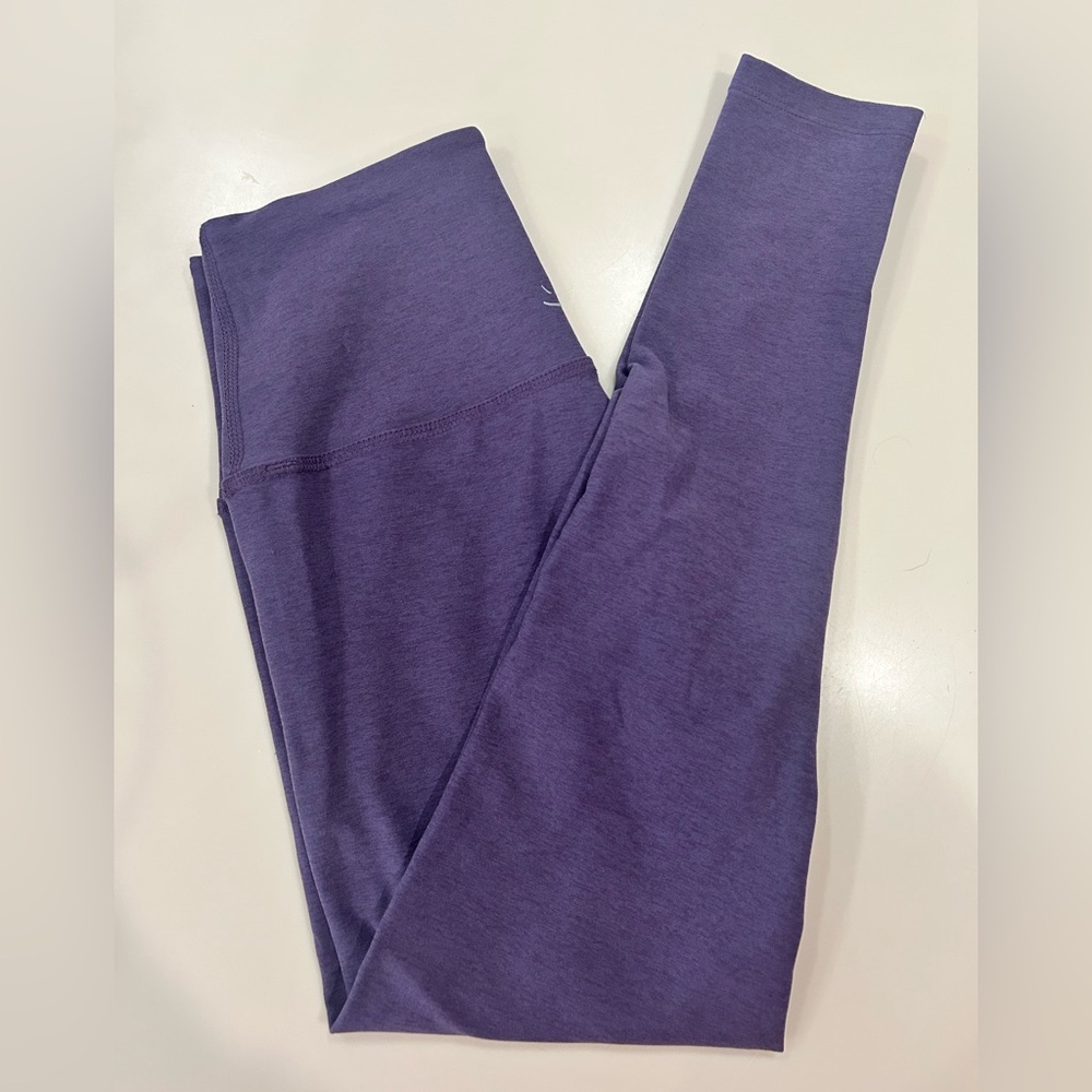 Beyond Yoga Purple Leggings Smooth Stretchy Fit